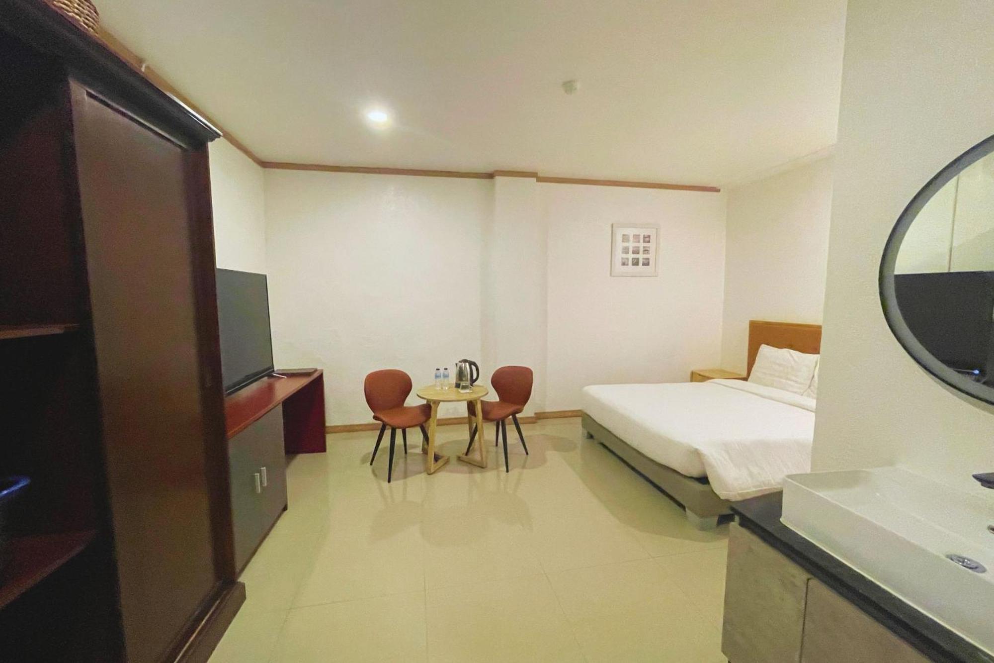 Hotel Halo Angeles City Room photo