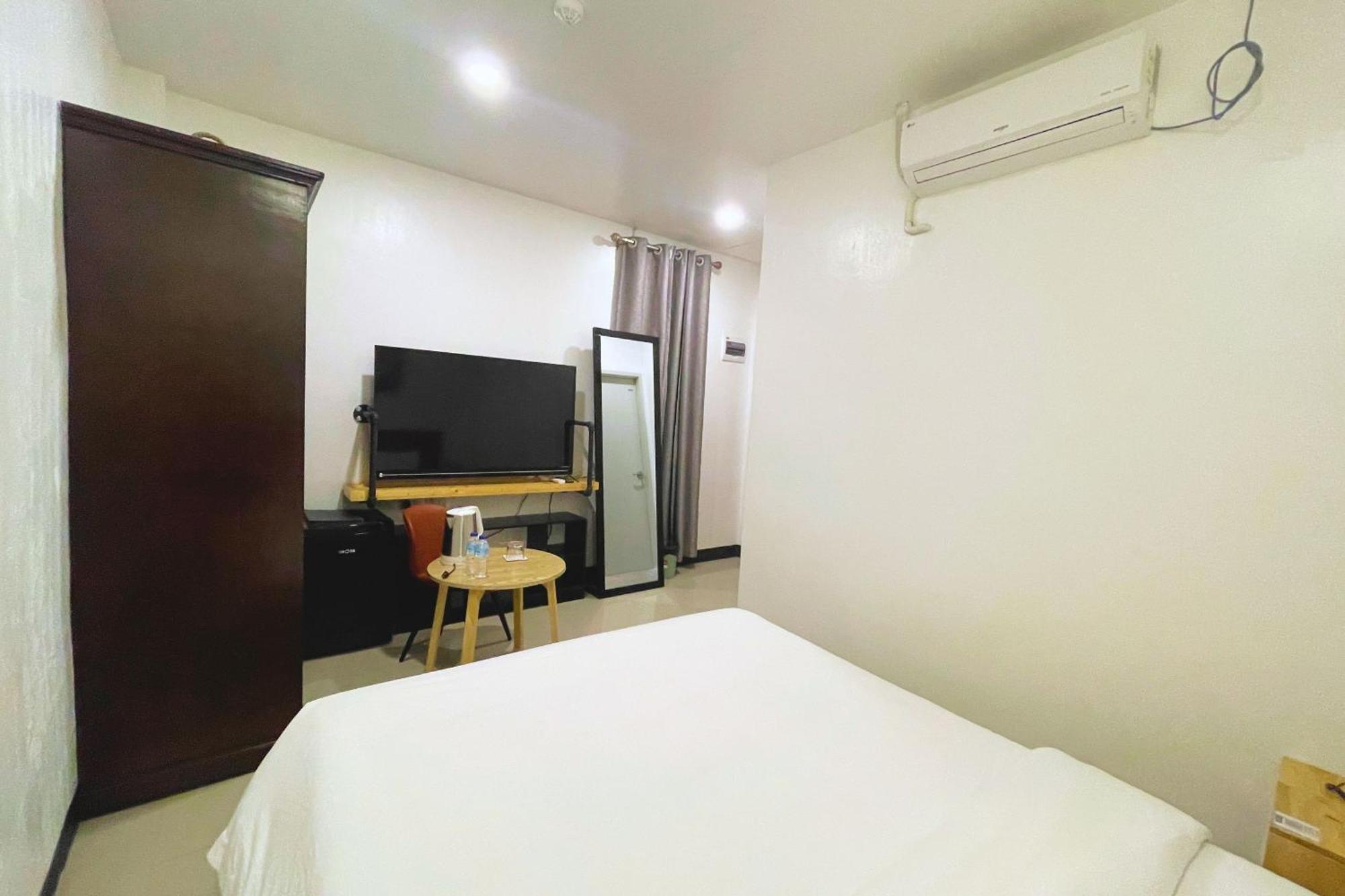 Hotel Halo Angeles City Room photo