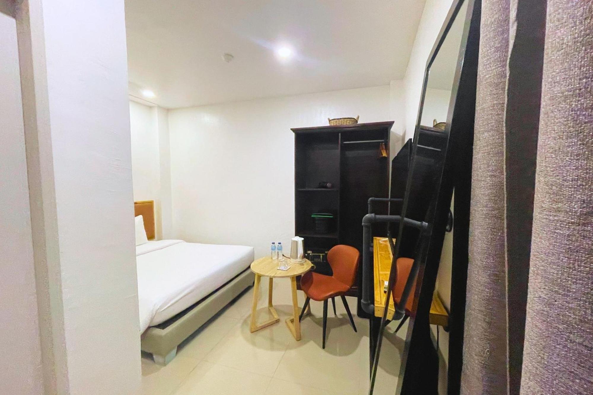 Hotel Halo Angeles City Room photo